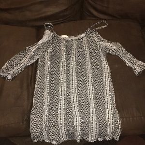 Medium length spaghetti/short sleeve top